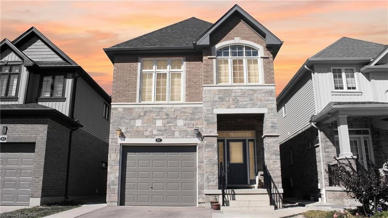 87 Monarch Woods Drive photo 2