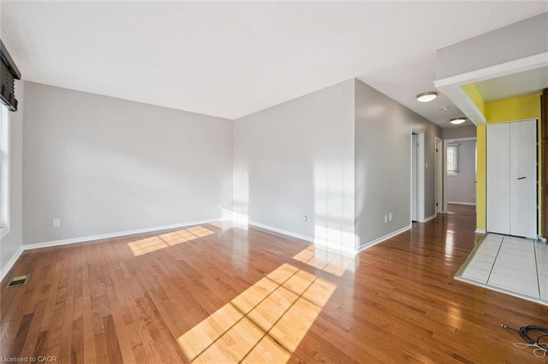 212 Heritage Drive photo 4