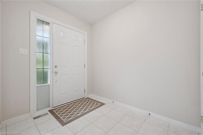 941 Gordon Street photo 3