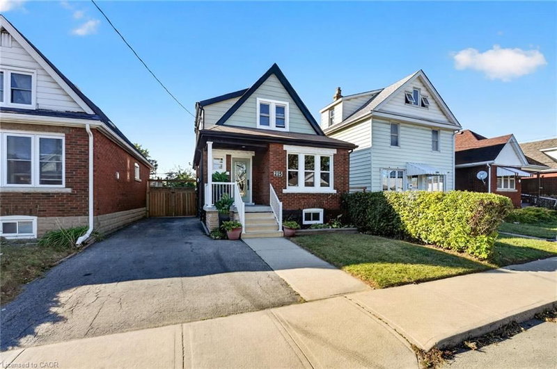 215 Paling Avenue