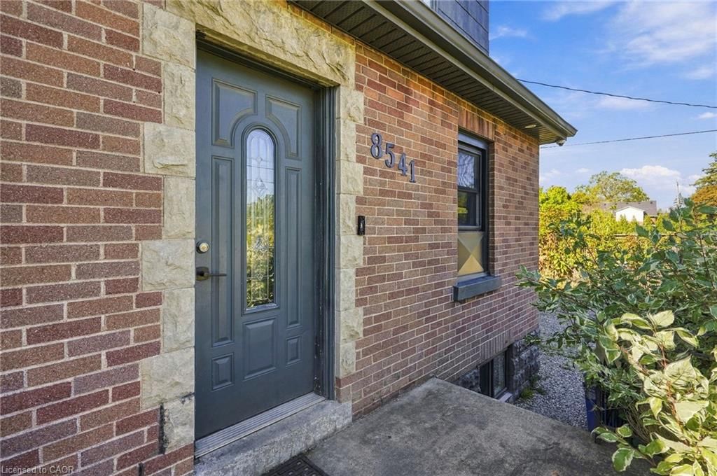 8541 Airport Road, Mount Hope 2