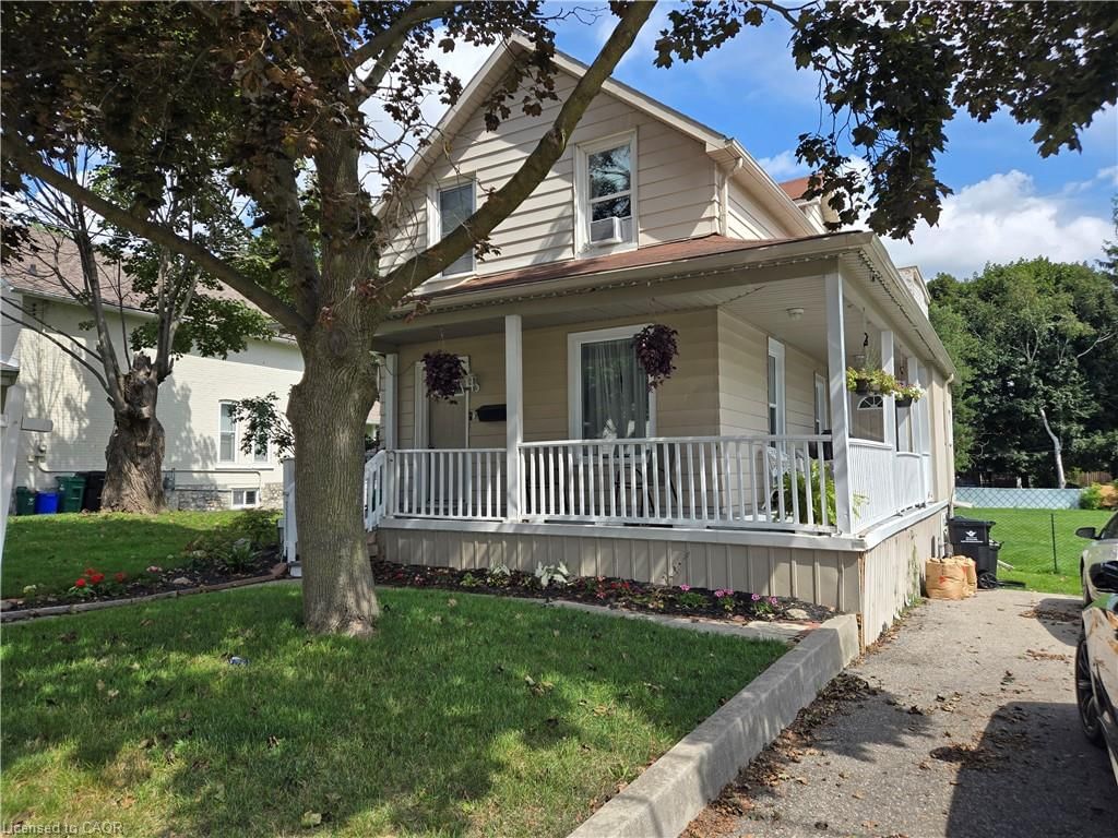 Single Family Residence for sale at 841 Duke Street, Cambridge, ON, N3H 3T8 - Preston North - MLS: 40869448