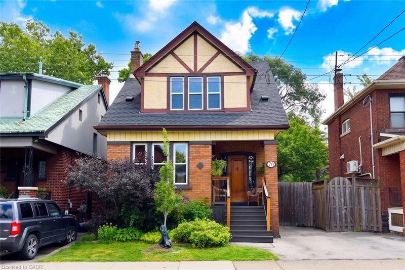 70 Kensington Avenue N