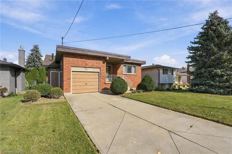 32 San Fernando Drive