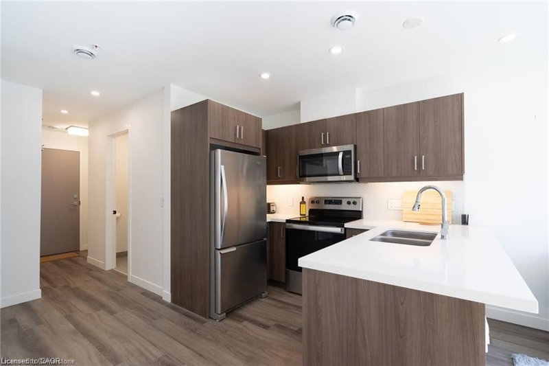 455 Charlton Avenue photo 4