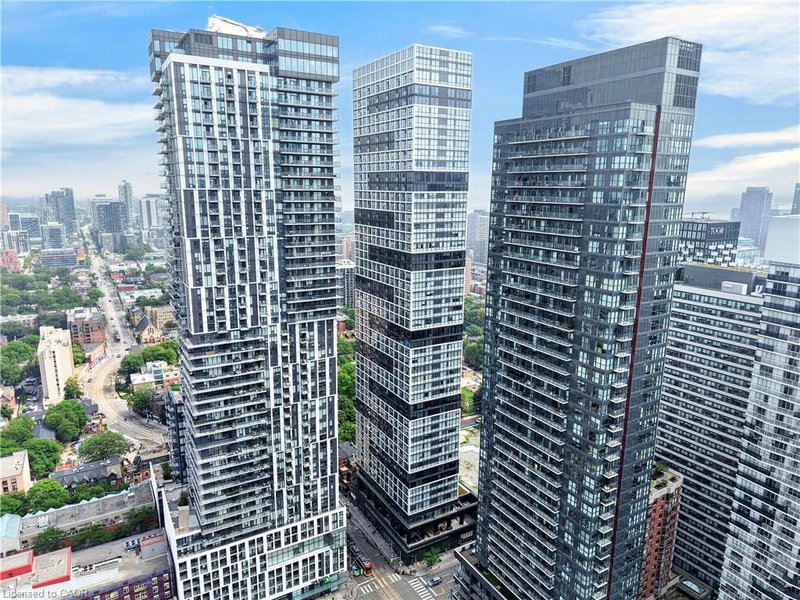 807 - 181 Dundas Street E