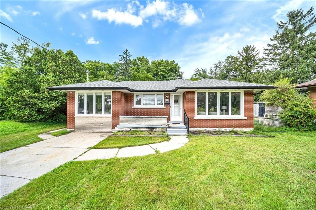 Single Family Residence for sale at 284 Cedar Crescent, Cambridge, ON, N1S 1X1 - Salisbury/Southgate - MLS: 40869755