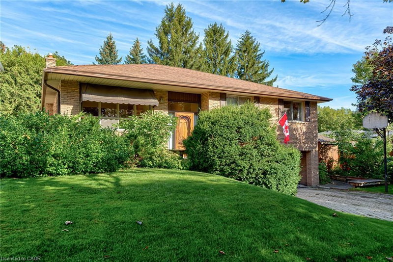 8 Bonnylyn Drive photo 2