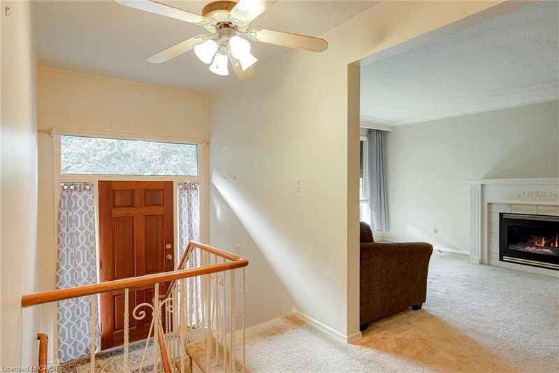 8 Bonnylyn Drive photo 5