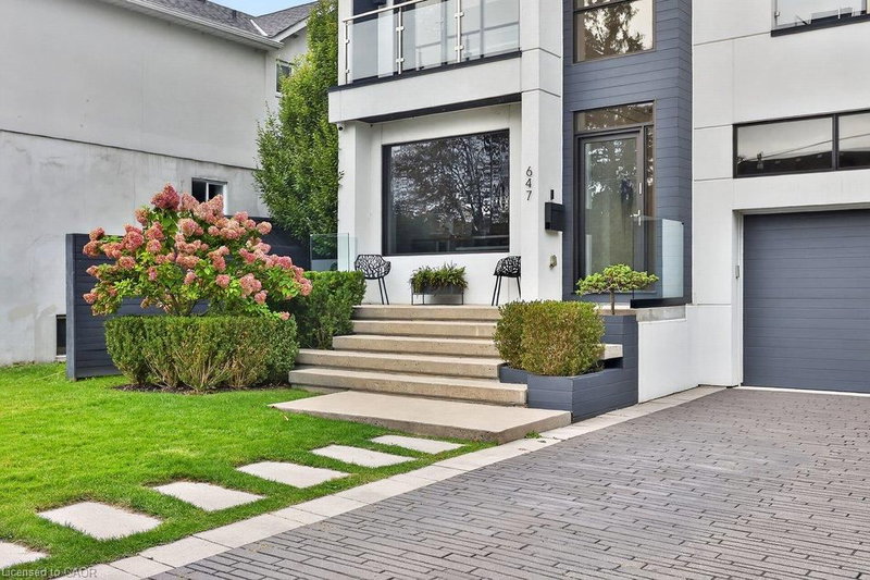 647 Montbeck Crescent