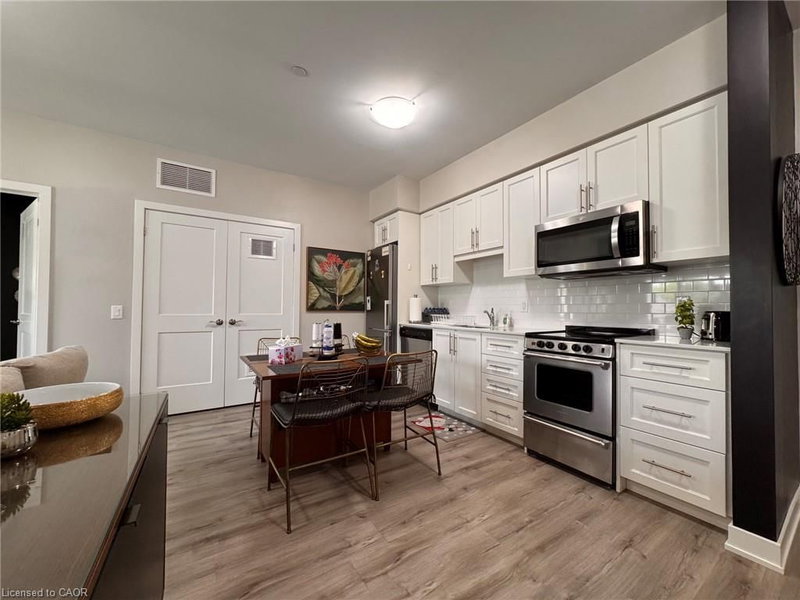 110 Fergus Avenue photo 1