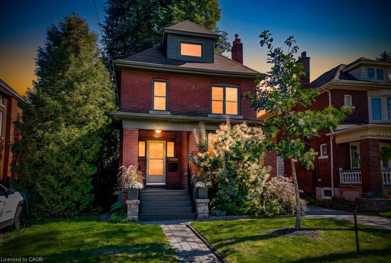 43 Rosslyn Avenue S photo 1