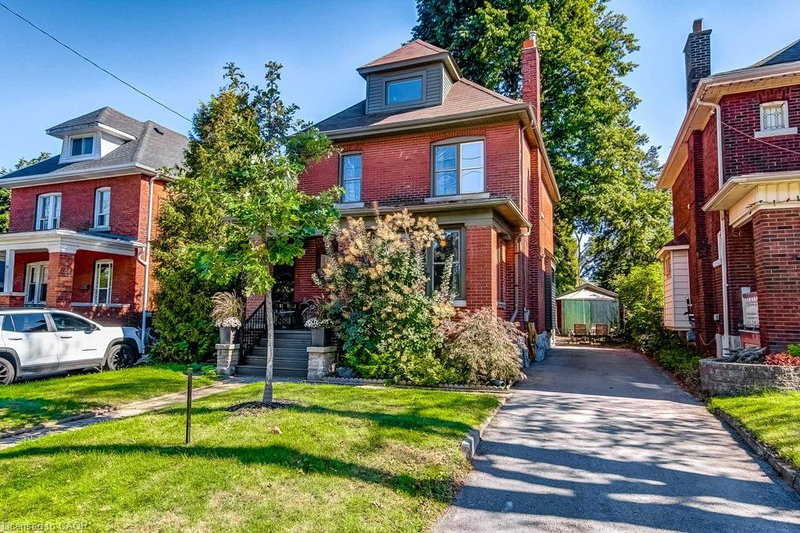 43 Rosslyn Avenue S photo 2