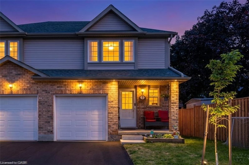 84 Westmeadow Drive photo 3