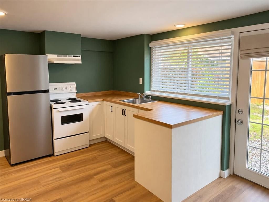 2 - 42 Spring Street, Brantford 2