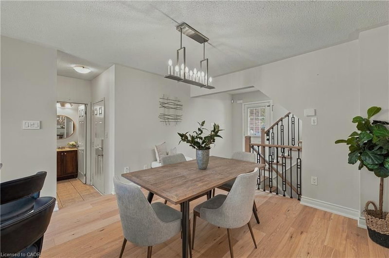 629 Gervais Terrace photo 5