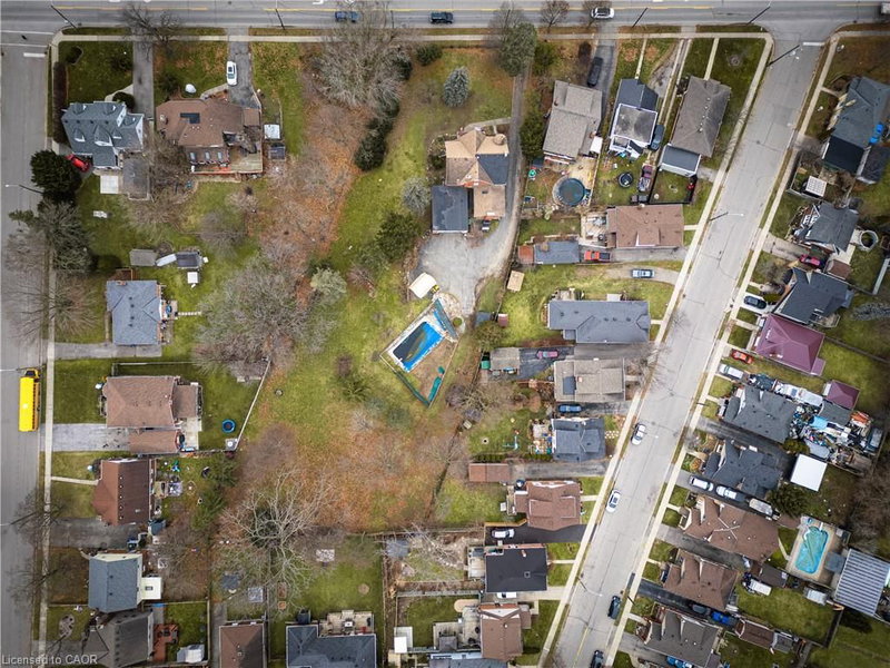 264 Erie Avenue photo 4