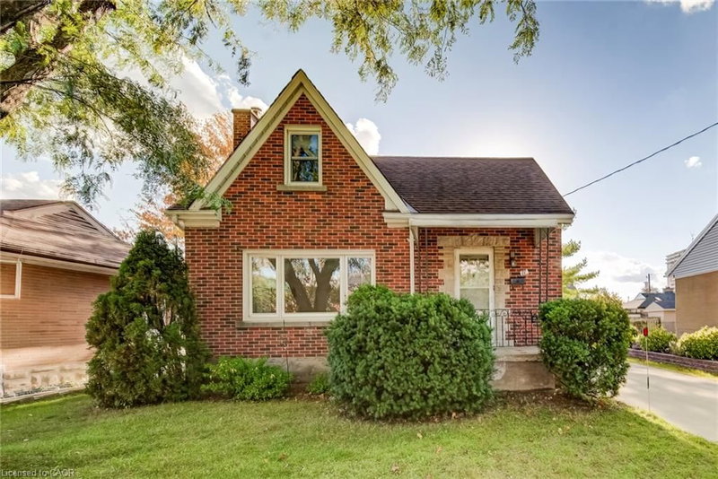 11 Crestwood Avenue photo 1