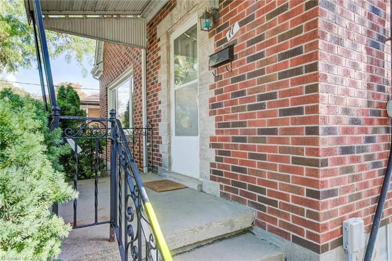 11 Crestwood Avenue photo 4