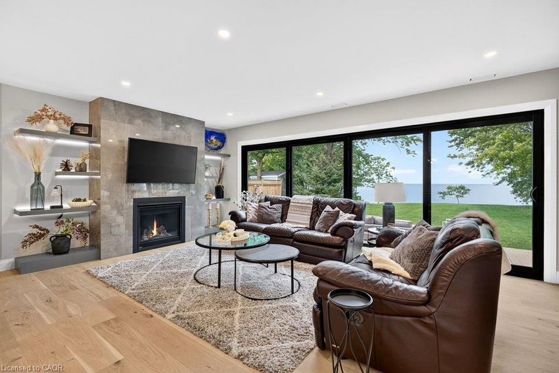 90 Lakeside Drive photo 3