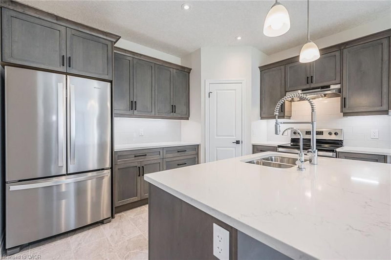 354 Beechdrops Drive photo 2