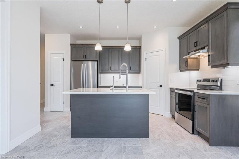 354 Beechdrops Drive photo 3