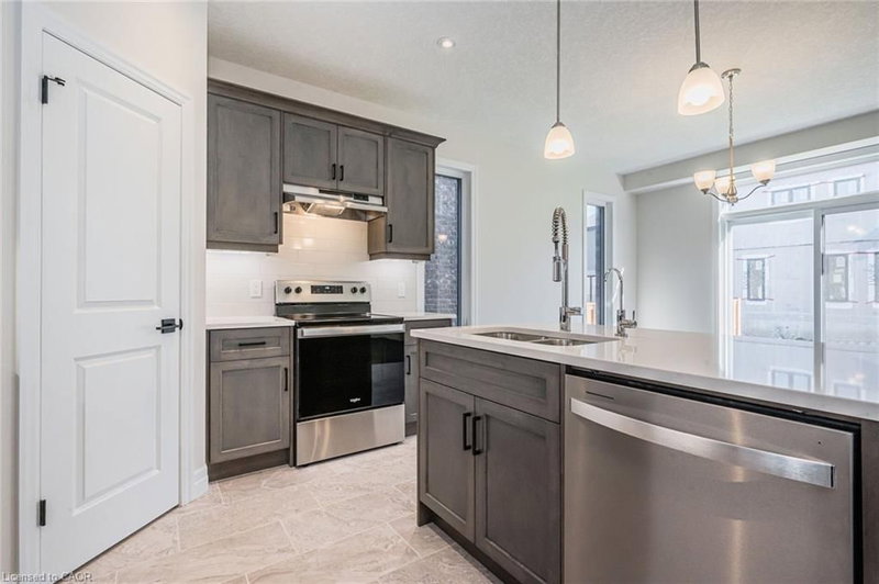 354 Beechdrops Drive photo 4