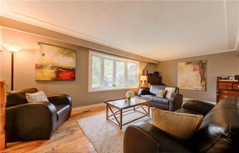298 Creighton Court photo 4