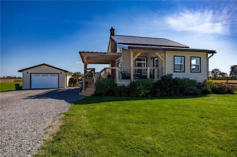 2936 Lakeshore Road photo 2