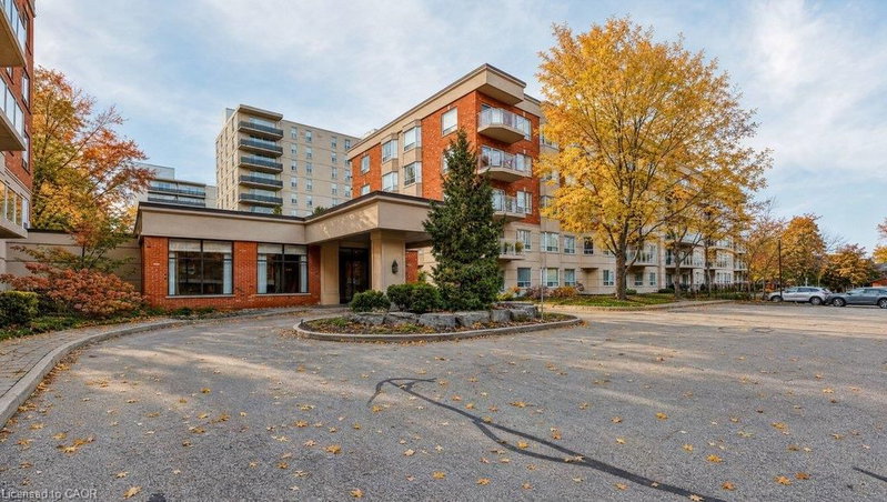 5188 Lakeshore Road photo 1