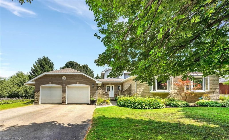 1 Danube Drive photo 1