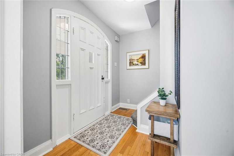 164 Sheldon Avenue N photo 3