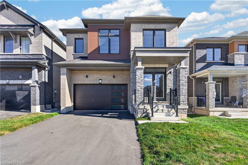 57 Wintergreen Crescent photo 3