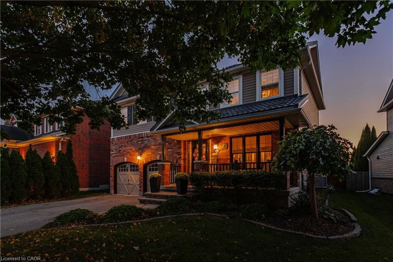 6 Mathews Court photo 2