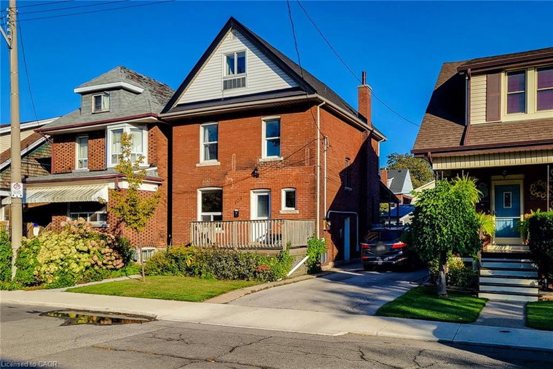 108 Kensington Avenue N photo 2