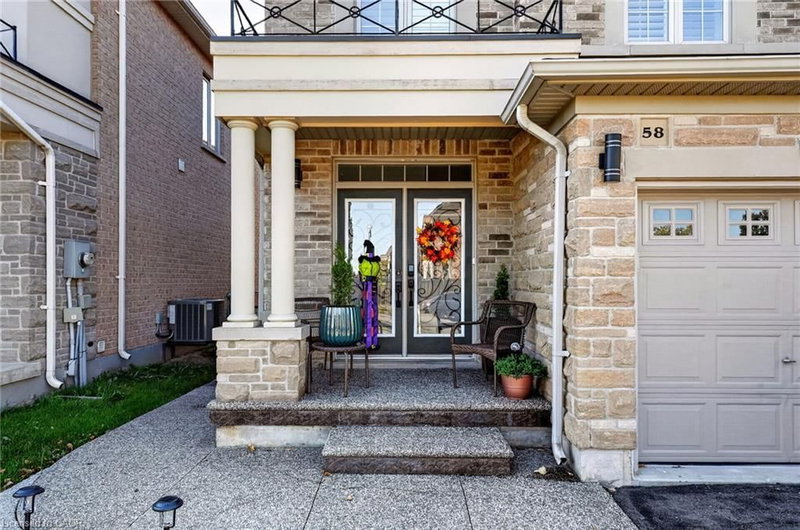 58 Summerberry Way photo 3