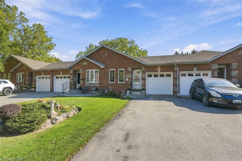 9 Kinsman Court S photo 2