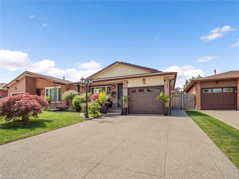 16 Juniper Drive photo 3