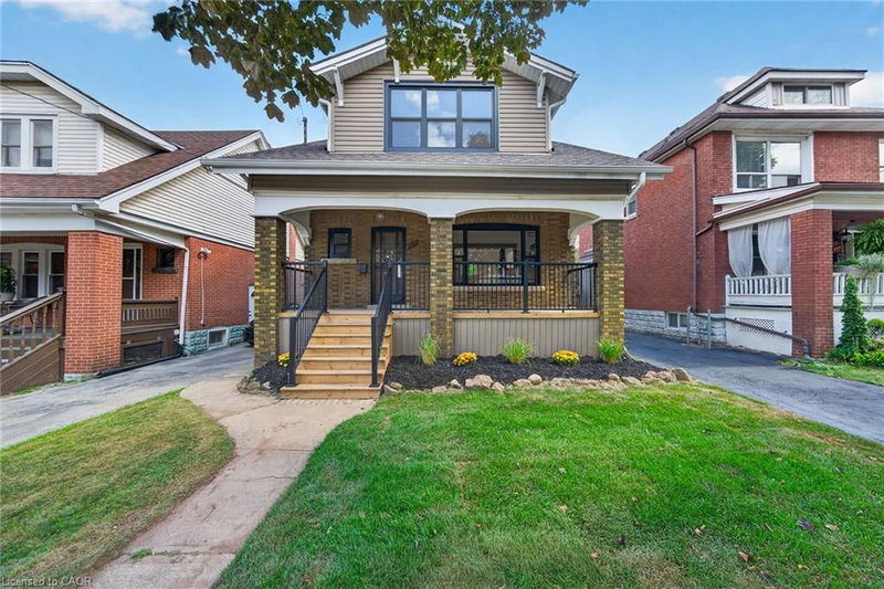229 Park Row S photo 1
