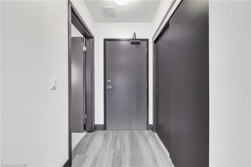 605 - 121 King Street E 5
