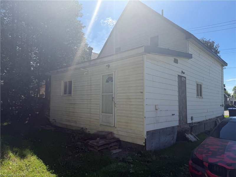 158 Trelawne Avenue photo 2