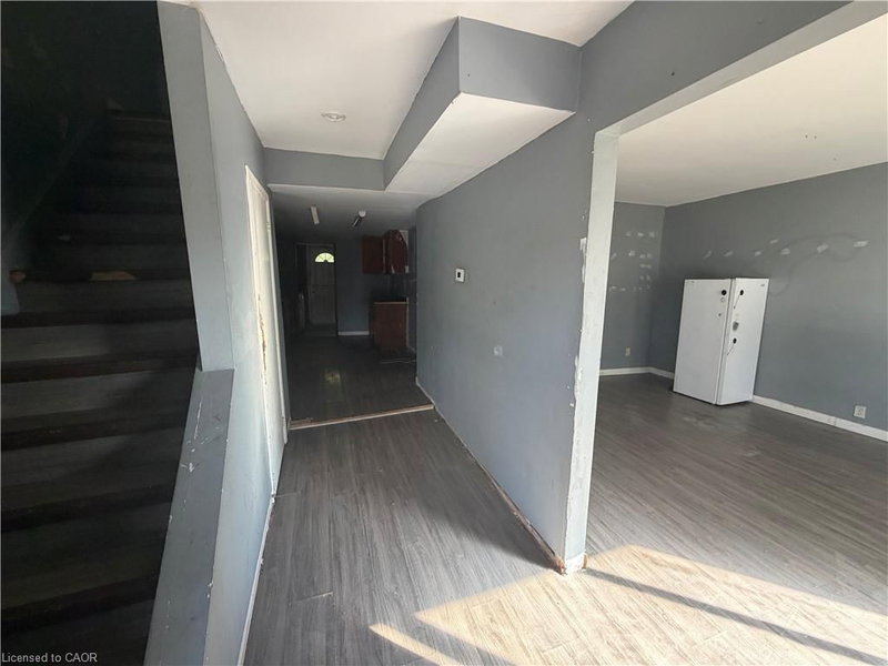 158 Trelawne Avenue photo 3