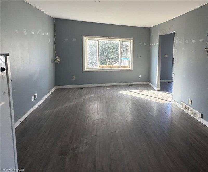 158 Trelawne Avenue photo 5