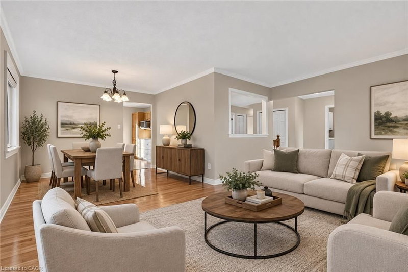90 Victor Boulevard photo 2