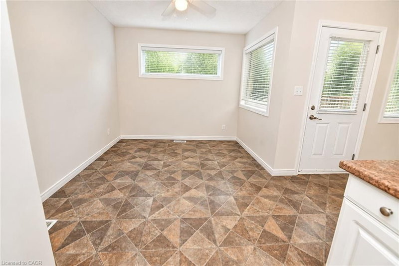 8 - 23 Howe Drive