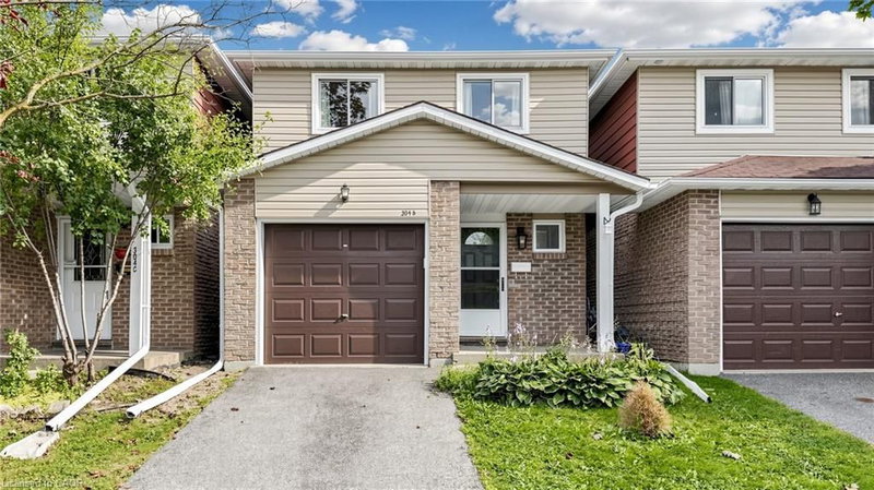 304 Bluevale Street photo 3