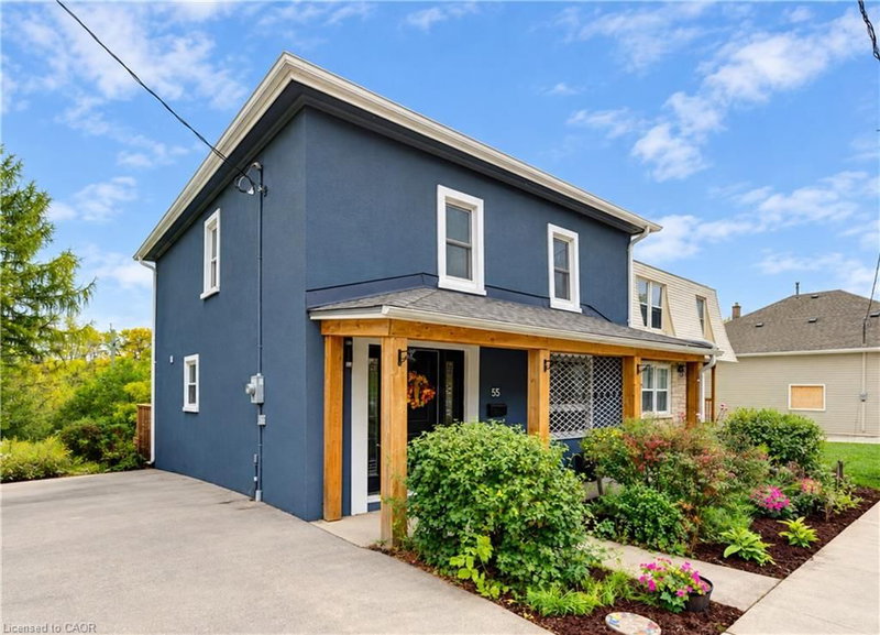 55 Queen Street W photo 2