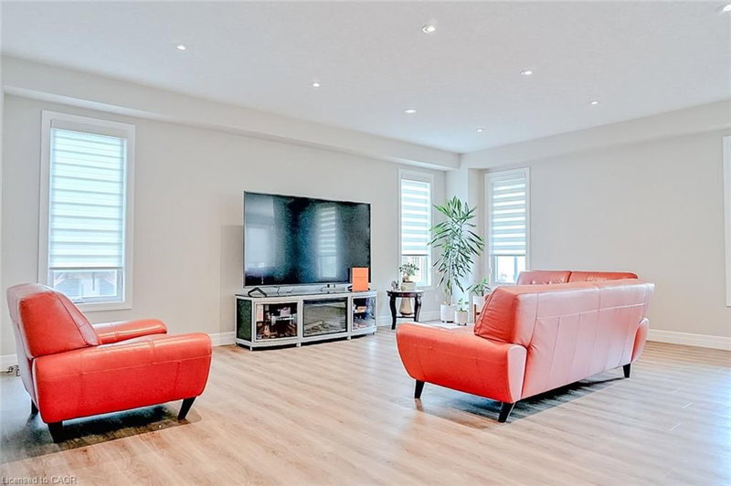249 Ladyslipper Drive photo 5