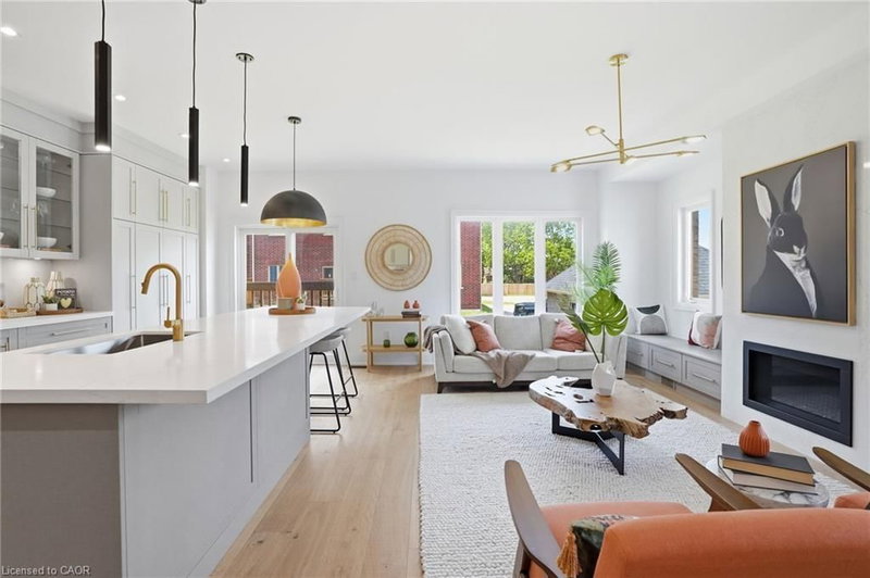 21 Rainey Drive photo 2