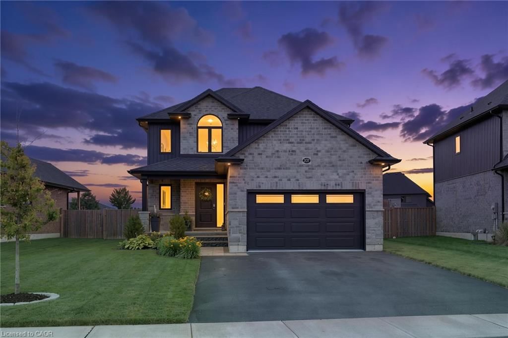 Single Family Residence for sale at 207 Oak Street, Simcoe, ON, N3Y 0B5 - Town of Simcoe - MLS: 40870399